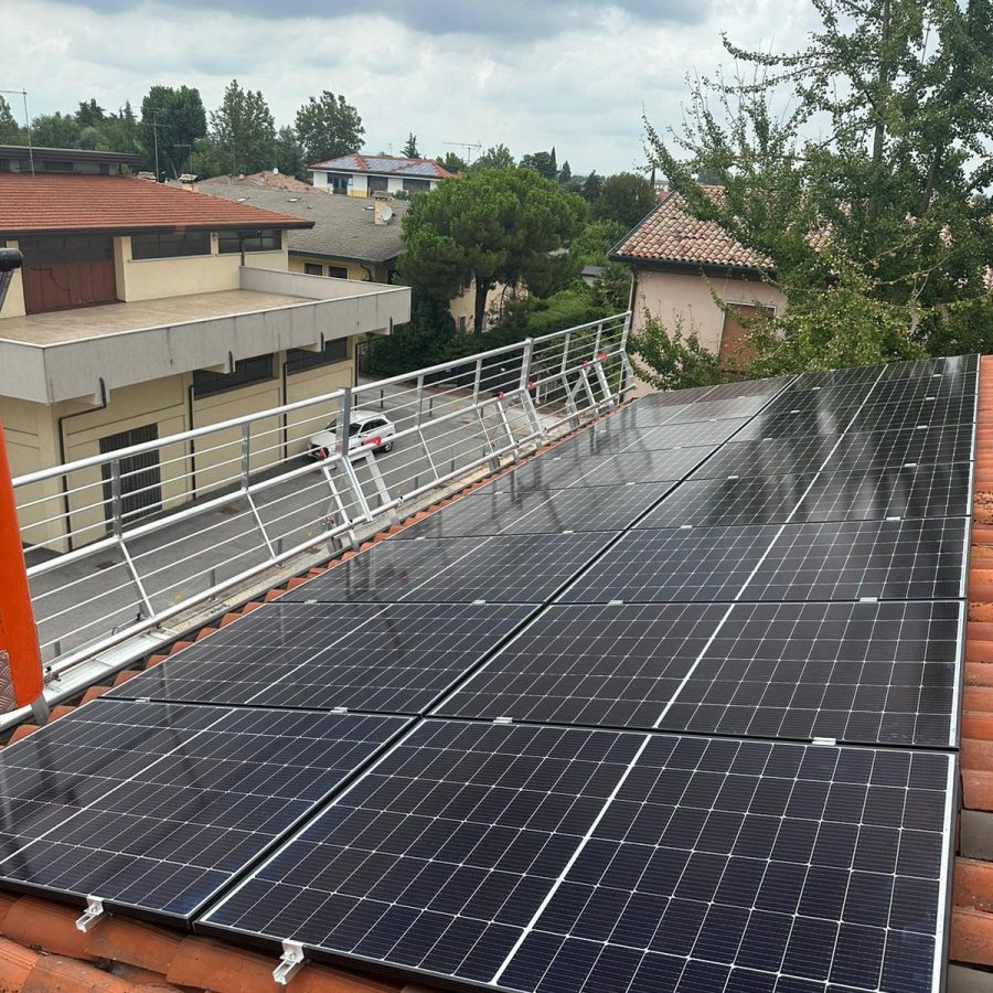 Renergy Group - Vendita e installazione di sistemi fotovoltaici